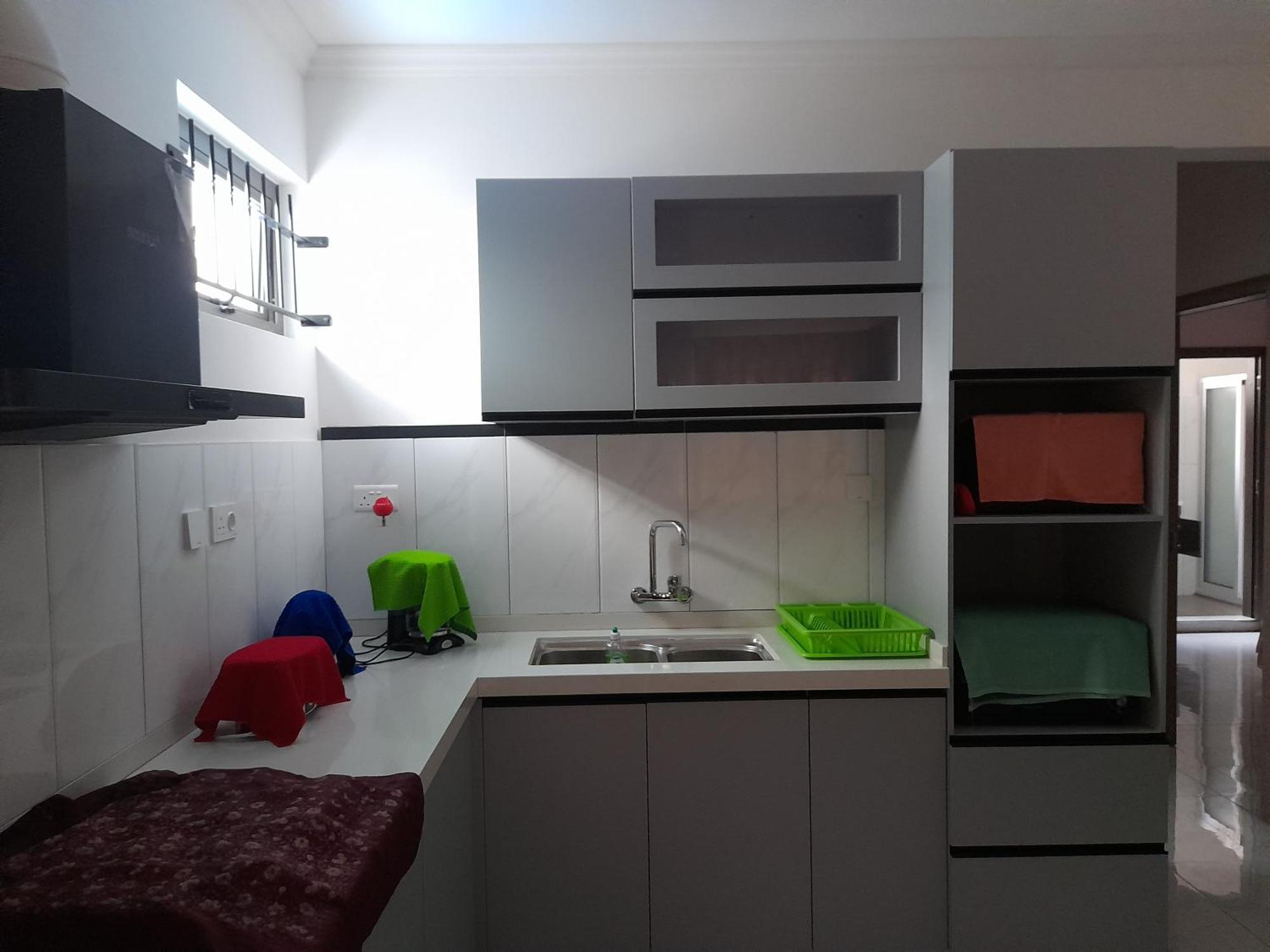 R & L Seaside Apartment *